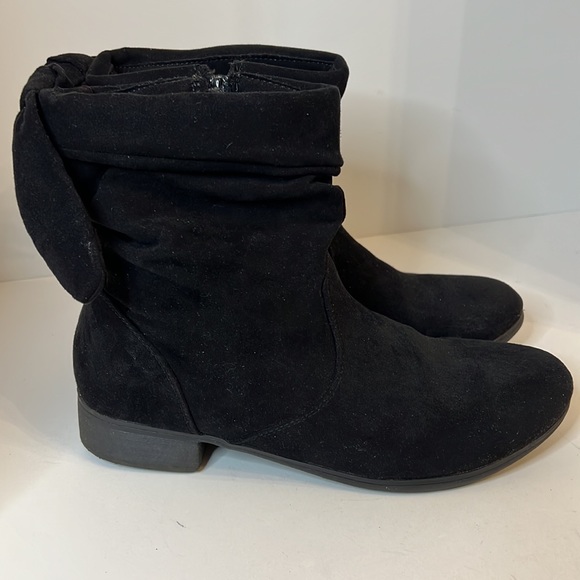 JUSTICE BLACK SUEDE  ANKLE BOOTS SZ 8 - Picture 3 of 12
